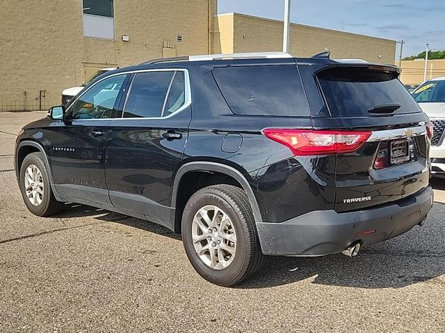 Photo of 2018 Mosaic Black Metallic Chevrolet Traverse