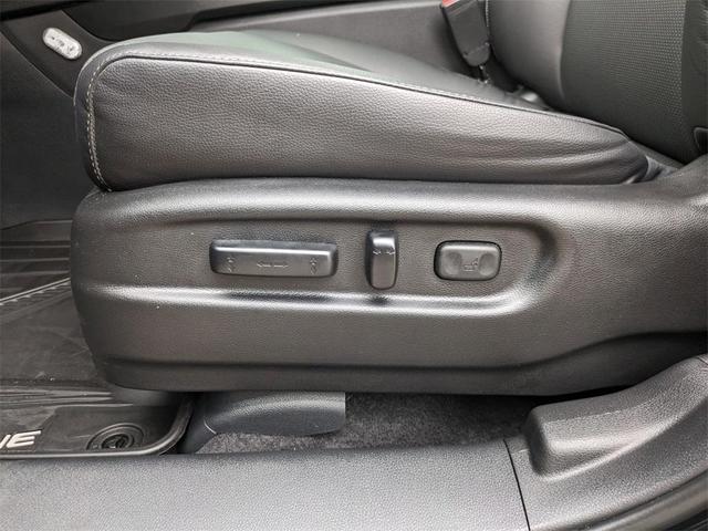 Photo of 2024 Black Honda Ridgeline