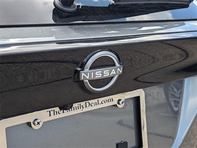 Photo of 2025 2t Gun Blk Roof Nissan Kicks