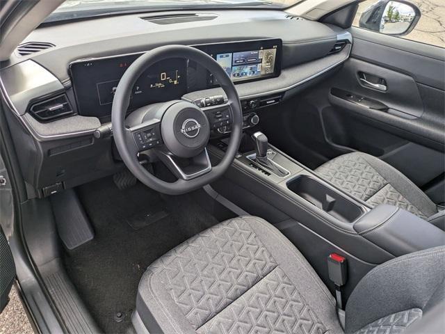 Photo of 2025 2t Gun Blk Roof Nissan Kicks