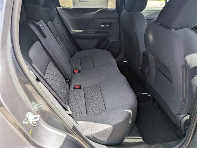 Photo of 2025 2t Gun Blk Roof Nissan Kicks