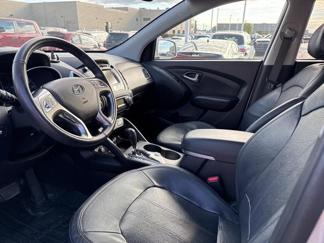 Photo of 2011 Diamond Silver Hyundai TUCSON