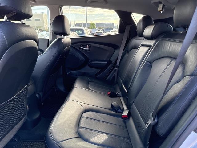 Photo of 2011 Diamond Silver Hyundai TUCSON