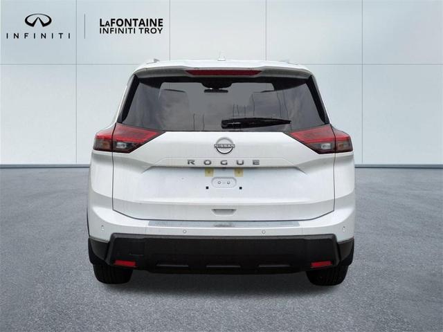 Photo of 2025 Everest White P Nissan Rogue