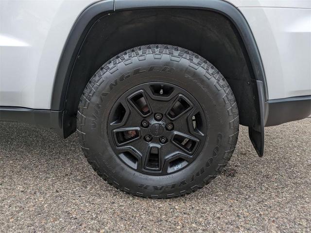 Photo of 2014 Bright White Clearcoat Jeep Grand Cherokee
