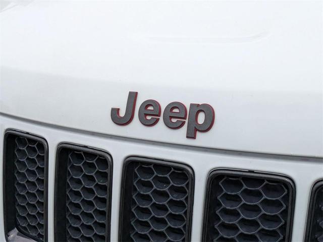 Photo of 2014 Bright White Clearcoat Jeep Grand Cherokee