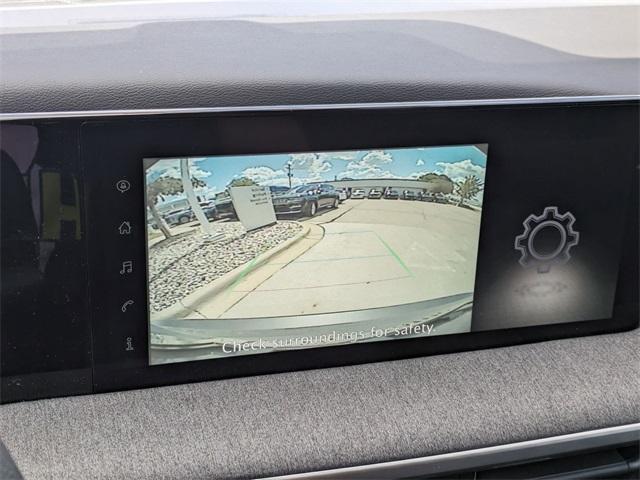 Photo of 2025 2t Gun Red Roof Nissan Kicks