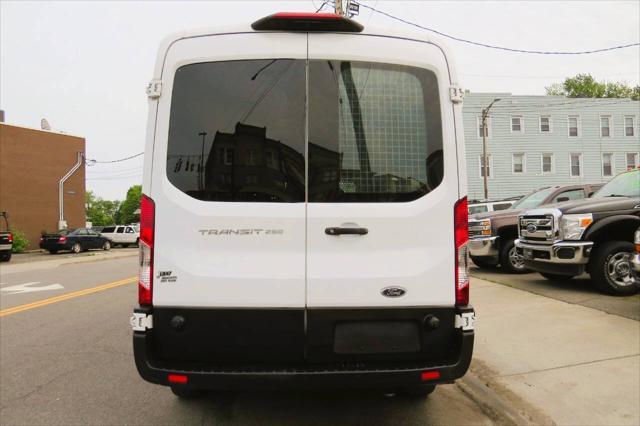 Photo of 2020 Oxford White Ford Transit-250