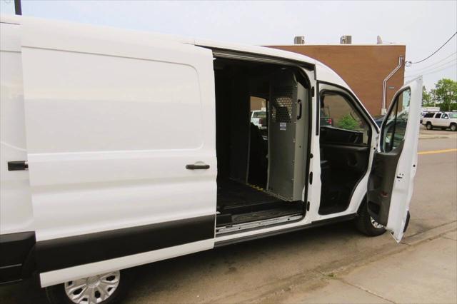 Photo of 2020 Oxford White Ford Transit-250