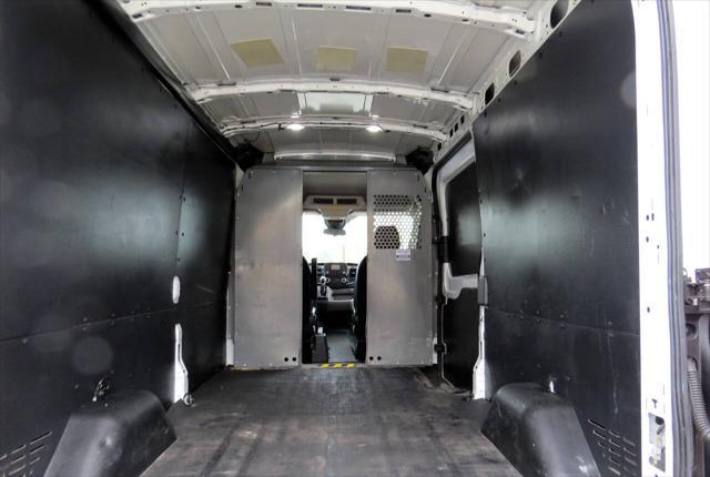 Photo of 2020 Oxford White Ford Transit-250