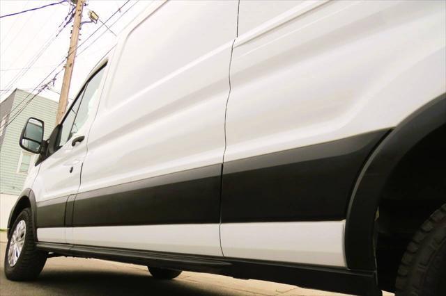 Photo of 2020 Oxford White Ford Transit-250