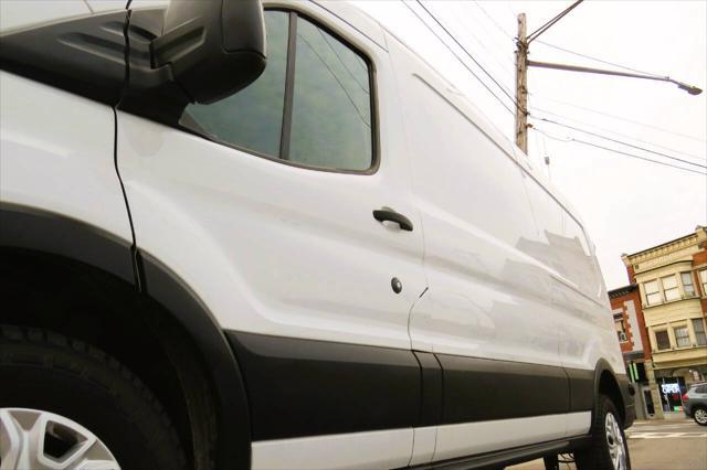 Photo of 2020 Oxford White Ford Transit-250