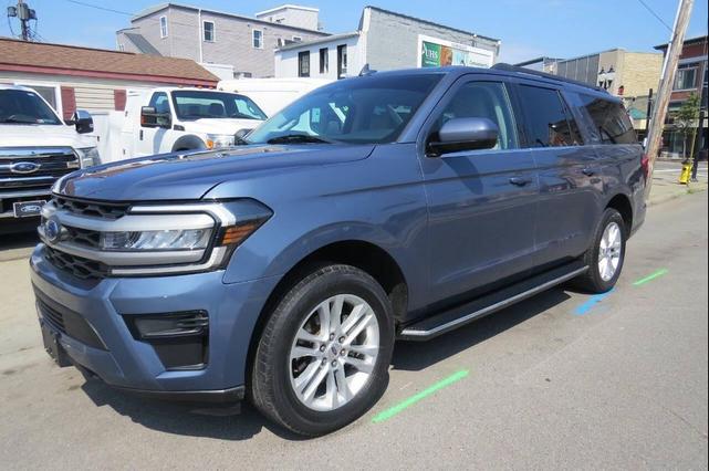 Photo of 2022 Blue Ford Expedition Max