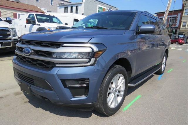 Photo of 2022 Blue Ford Expedition Max