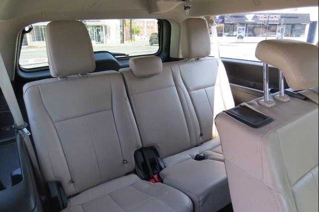 Photo of 2022 Blue Ford Expedition Max