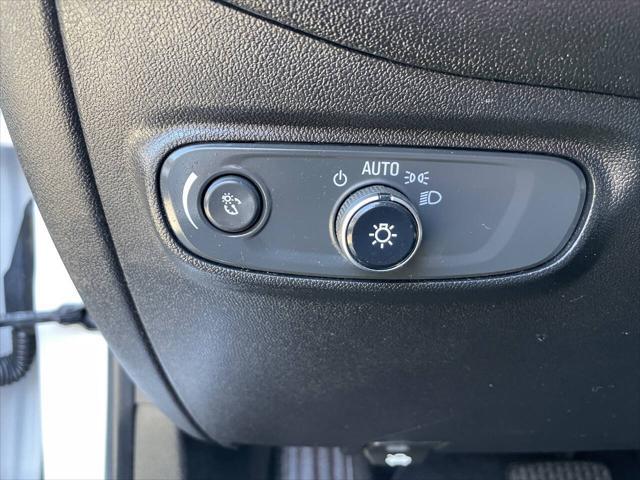 Photo of 2019 White Chevrolet Equinox