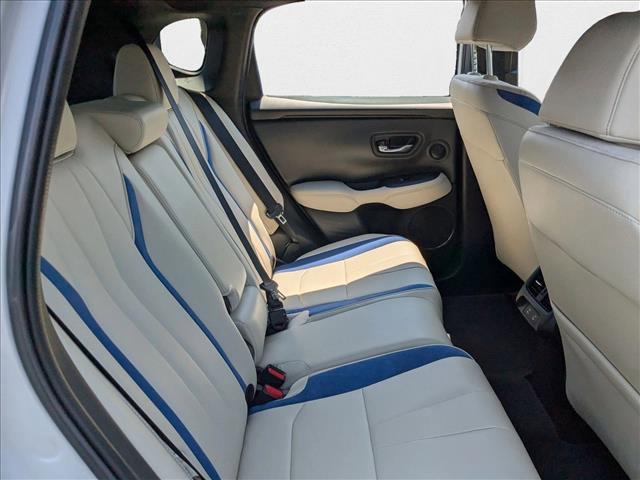 Photo of 2025 Platinum White Pearl Acura ADX
