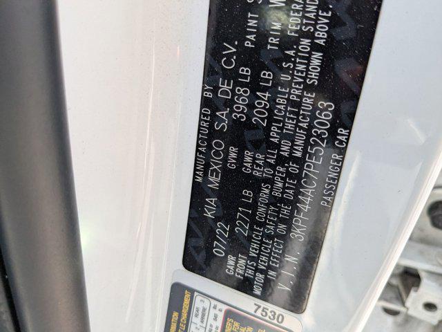 Photo of 2023 Snow White Pearl Kia Forte