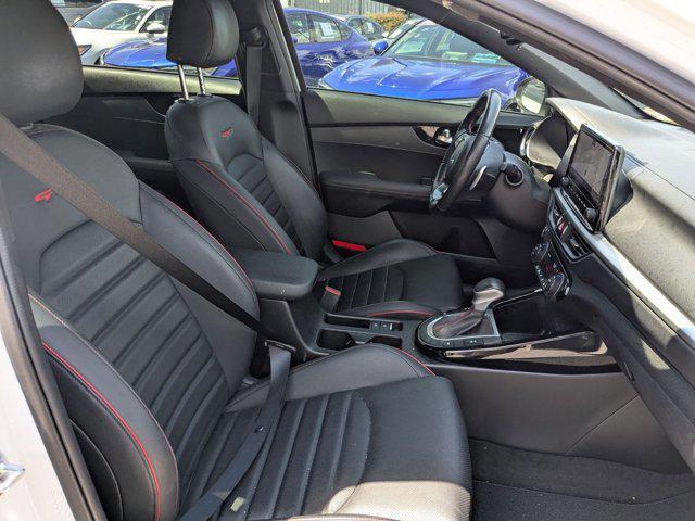 Photo of 2023 Snow White Pearl Kia Forte