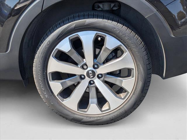 Photo of 2021 Black Copper Kia Telluride