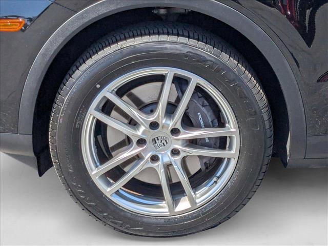 Photo of 2024 Chromite Black Metallic Porsche Cayenne