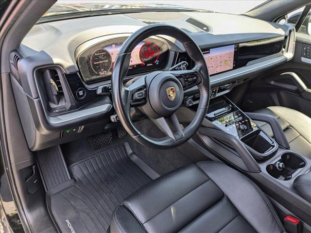 Photo of 2024 Chromite Black Metallic Porsche Cayenne