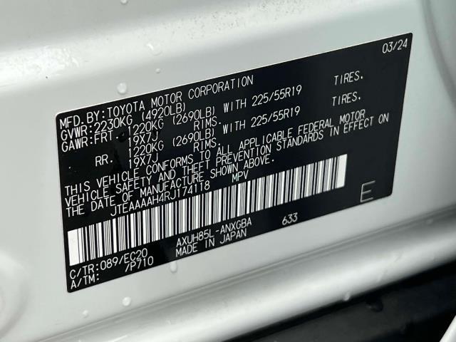 Photo of 2024 White Toyota Venza