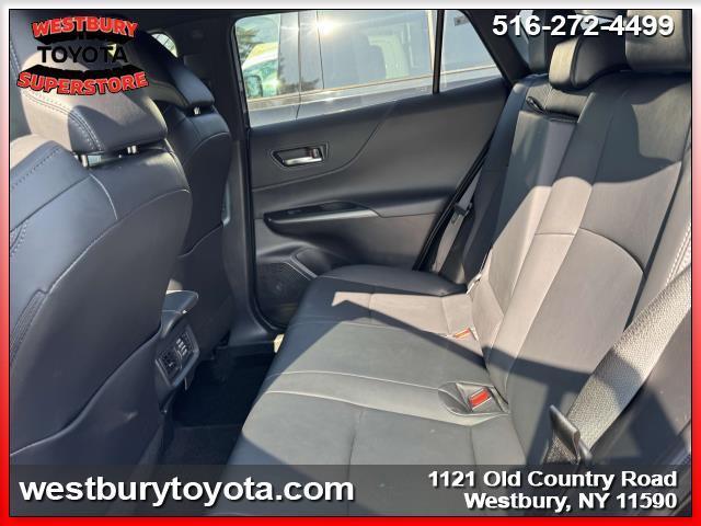 Photo of 2022 Black Toyota Venza