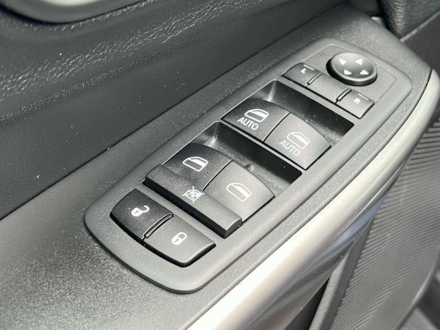 Photo of 2020 Slate Blue Pearlcoat Jeep Cherokee
