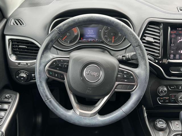 Photo of 2020 Slate Blue Pearlcoat Jeep Cherokee