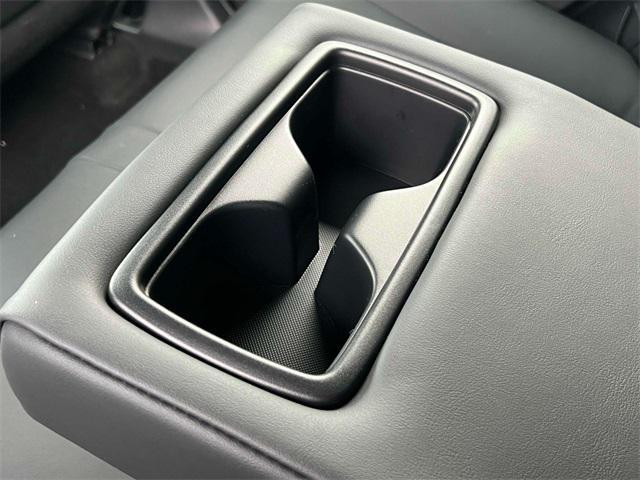 Photo of 2024 Wind Chill Pearl Toyota Venza
