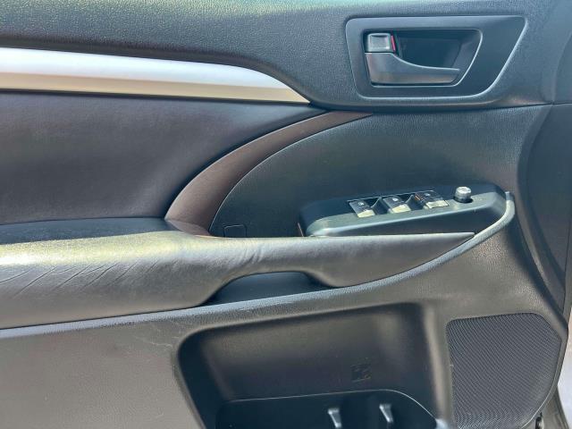 Photo of 2018 Predawn Gray Mica Toyota Highlander