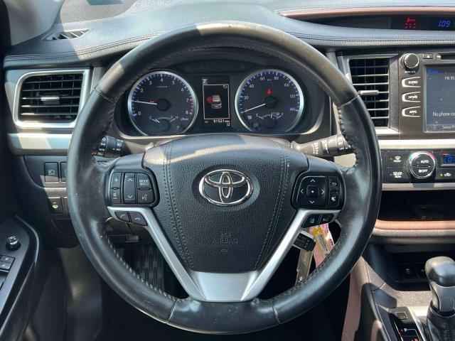 Photo of 2018 Predawn Gray Mica Toyota Highlander