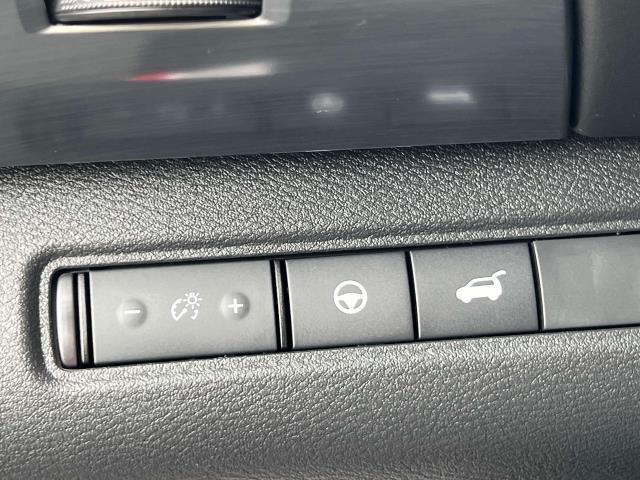 Photo of 2022 Solid Gray/Super Black Nissan Pathfinder