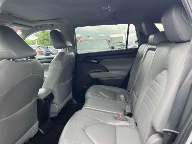 Photo of 2023 Wind Chill Pearl Toyota Highlander