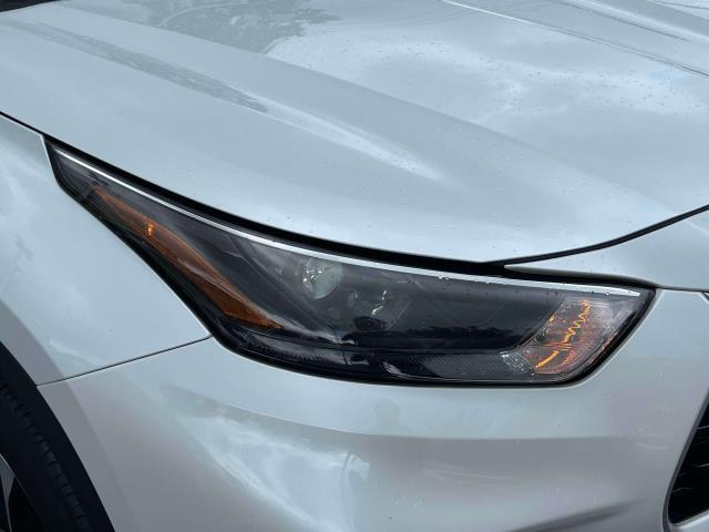 Photo of 2023 Wind Chill Pearl Toyota Highlander