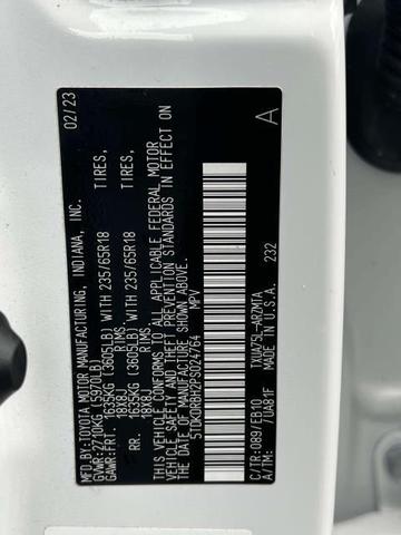 Photo of 2023 Wind Chill Pearl Toyota Highlander