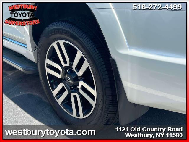 Photo of 2021 Blizzard Pearl Toyota 4Runner