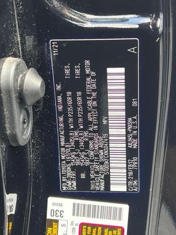 Photo of 2022 Midnight Black Metallic Toyota Sienna