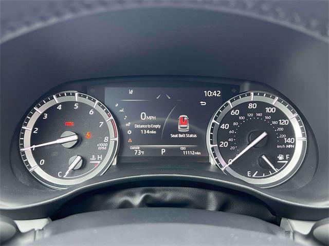 Photo of 2022 Moon Dust Toyota Highlander