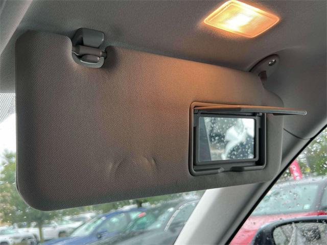 Photo of 2022 Moon Dust Toyota Highlander