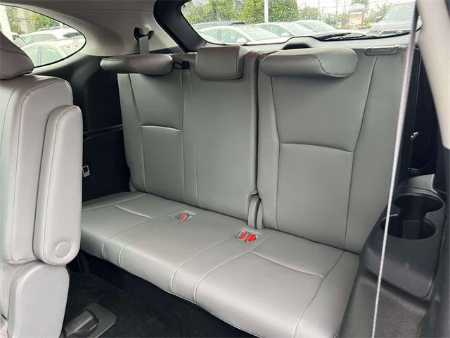 Photo of 2022 Moon Dust Toyota Highlander