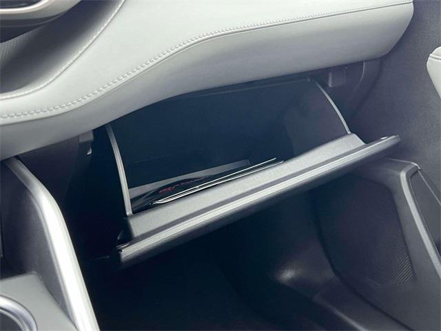 Photo of 2022 Moon Dust Toyota Highlander