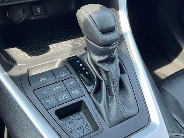 Photo of 2022 Midnight Black Metallic Toyota RAV4
