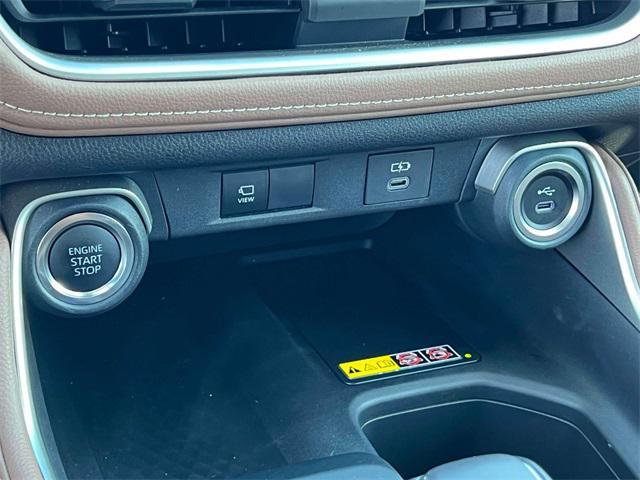 Photo of 2025 Ruby Flare Pearl Toyota Grand Highlander