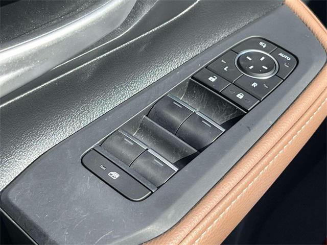 Photo of 2025 Ruby Flare Pearl Toyota Grand Highlander