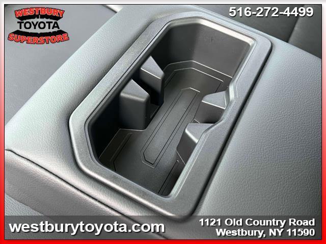 Photo of 2022 White Toyota Tundra