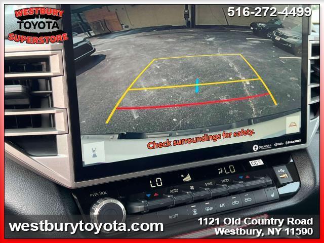 Photo of 2022 White Toyota Tundra