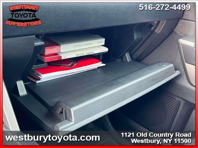 Photo of 2022 White Toyota Tundra