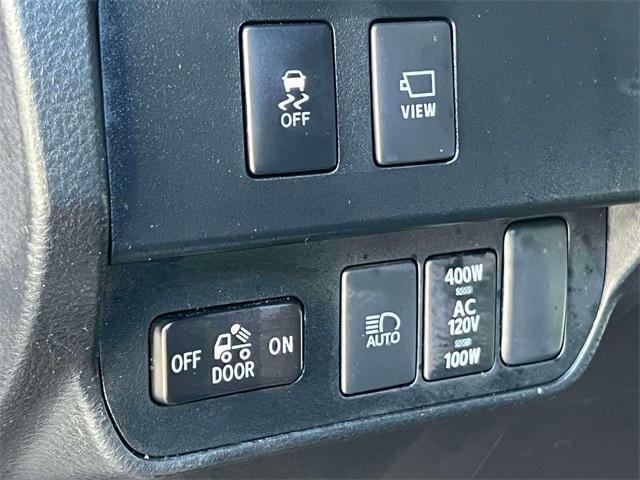 Photo of 2022 Midnight Black Metallic Toyota Tacoma